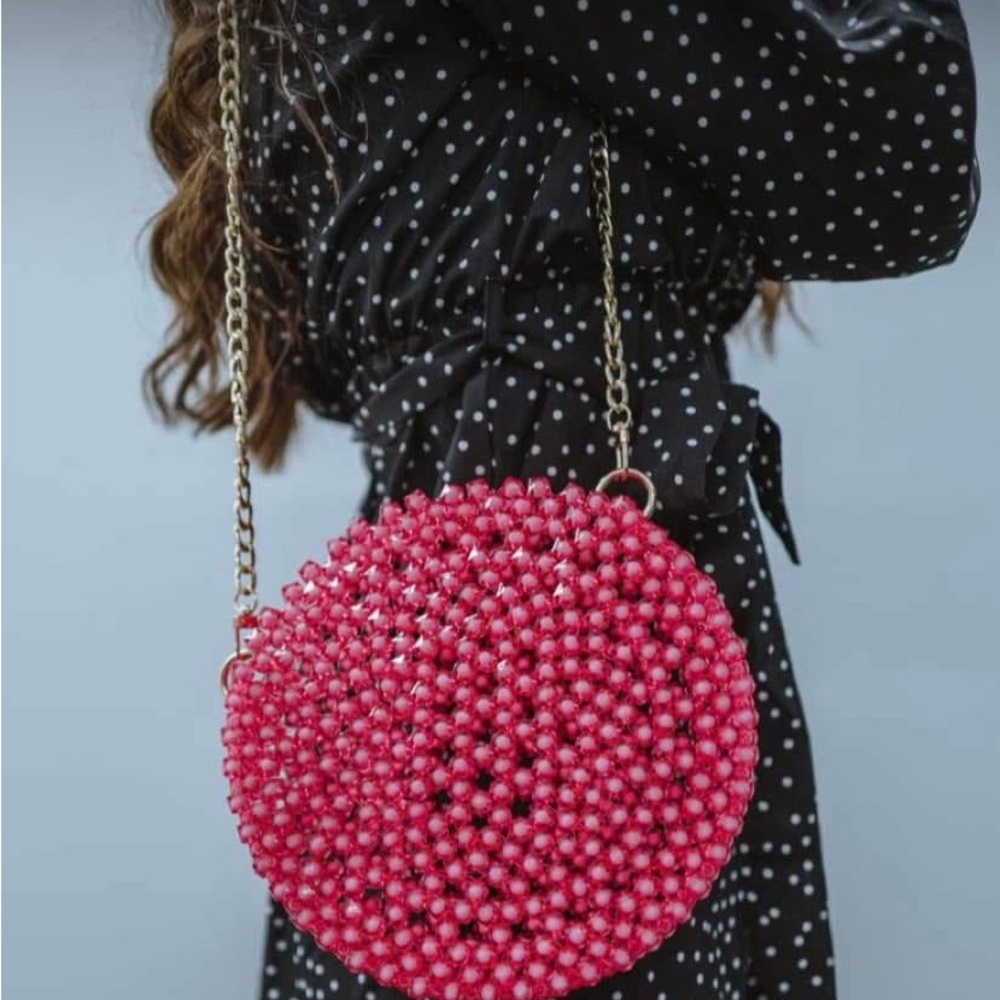 Handcrafted Round Pink Beaded Crossbody Bag with Gold Chain